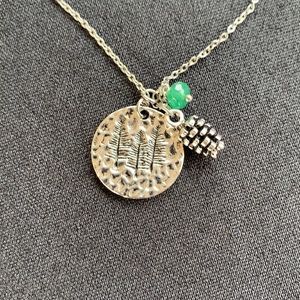 NWOT Pinecone Necklace